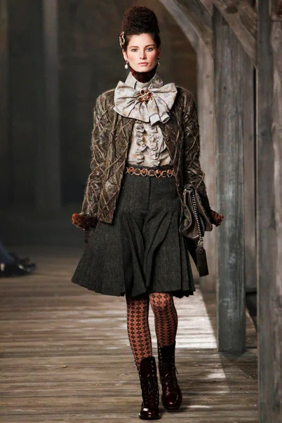 Look 40